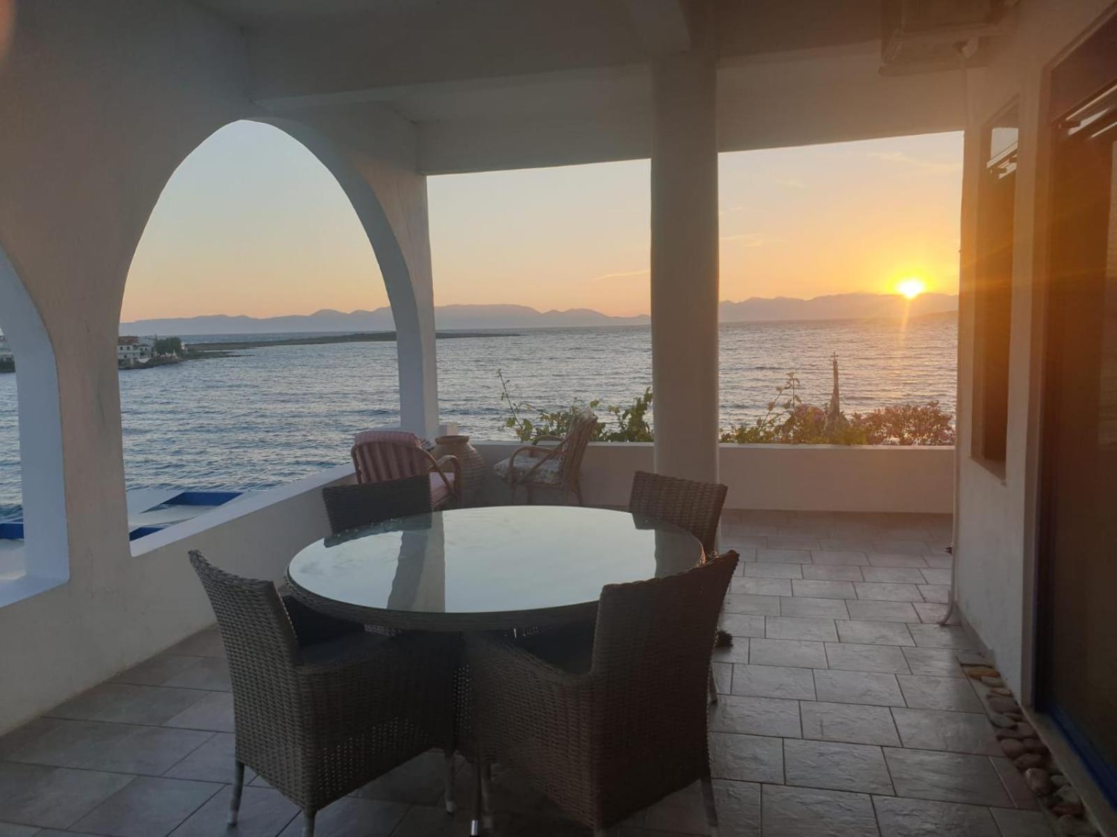 Sunset Holiday House アルハンゲロス エクステリア 写真